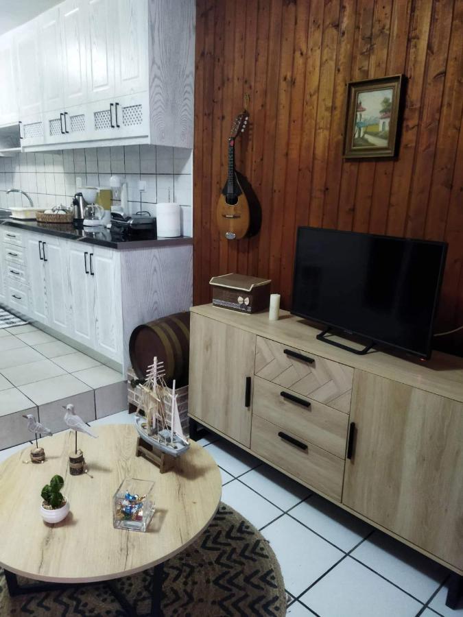 Golden Nest Villa Hriszí Aktí Haniá Kültér fotó